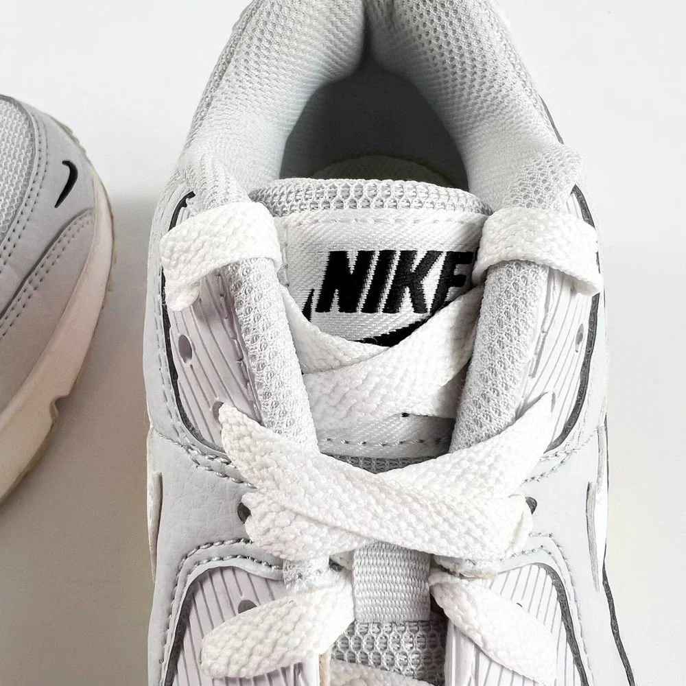 NIKE AIR‎ MAX 90 Size Womens's 8.5 Tennis Shoe Youth 7 US  HF5181-001